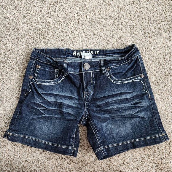 4/$25 Hydraulic Dark Wash Denim Jean Shorts - Picture 1 of 4